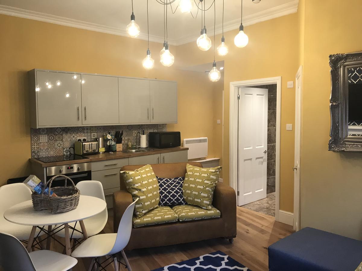 באת' Central City Pad One Bedroom Plus Double Sofabed מראה חיצוני תמונה